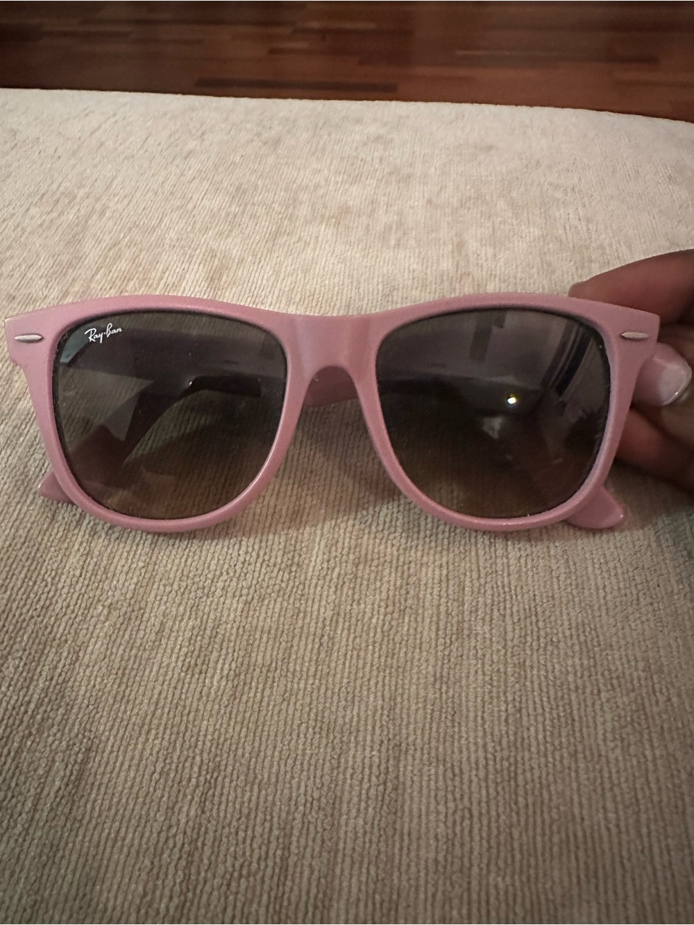 Ray-Ban Pink Wayfarer-Style Sunglasses with Gradient Lenses
